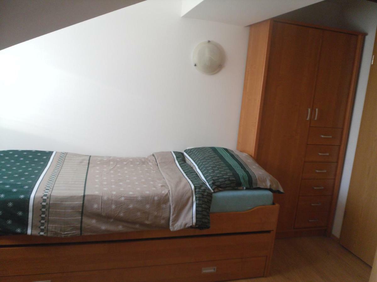 Gostilna Ulcar Hotel Ig Exterior photo