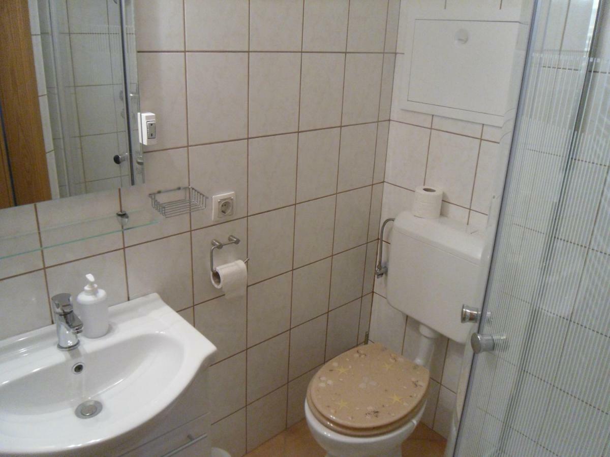 Gostilna Ulcar Hotel Ig Exterior photo